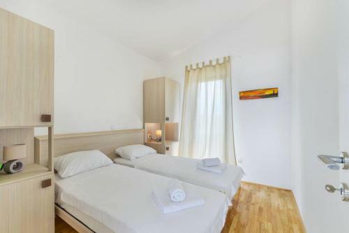 Modern Two Bedroom Apartment - Sk3