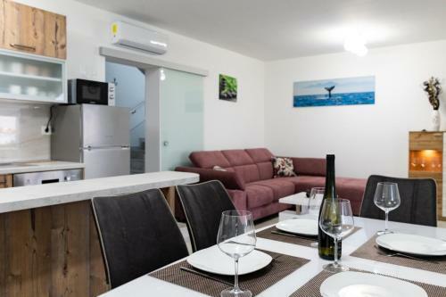 Crowonder Beachfront Garden Villa With Jacuzzi- B2