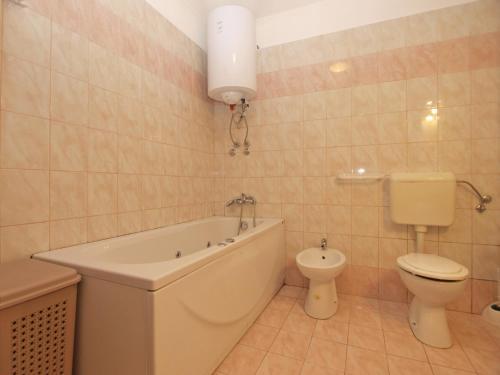 Apartments Mladen 1588