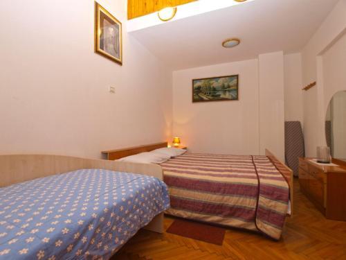 Apartments Mladen 1588