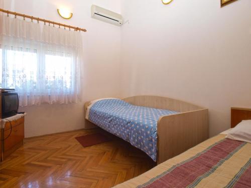 Apartments Mladen 1588