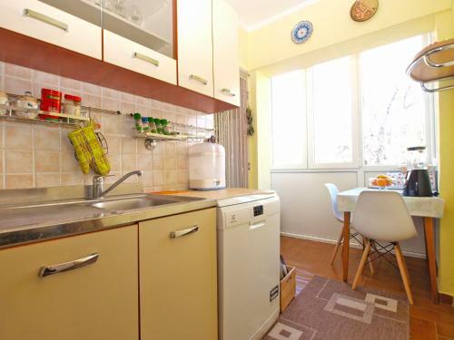 Apartment Almira 1570