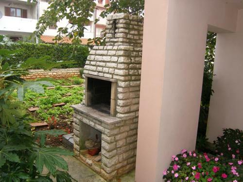 Lorena Apartments With Bbc Grill In Pula