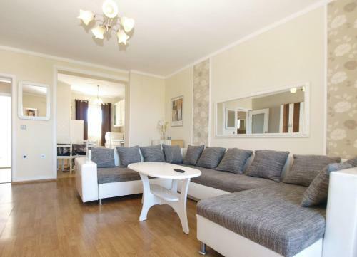 Apartments Puntizela 741