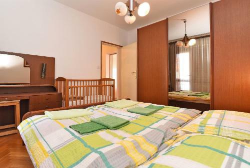 Apartments Josip 74