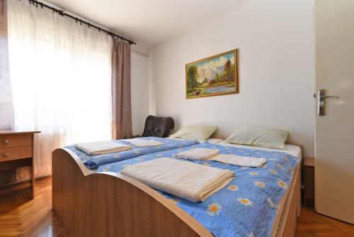 Apartments Josip 74