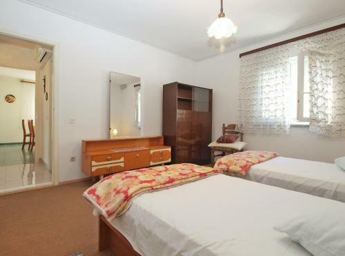 Apartment 1686