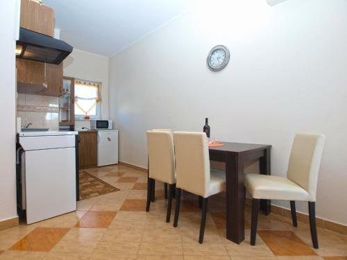 Apartments Ivka 1800