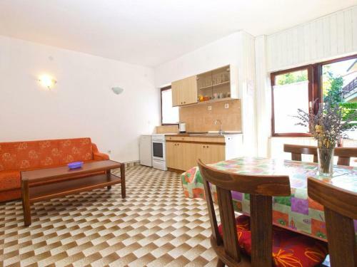 Hostal Apartment Burmy