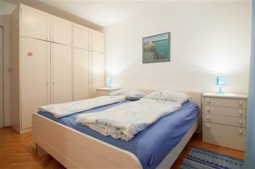 Hostal Apartment Burmy