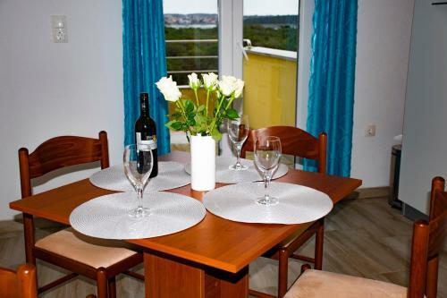 Hostal Apartmani Mirna Luka