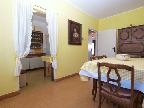 Apartments Ondina 1827