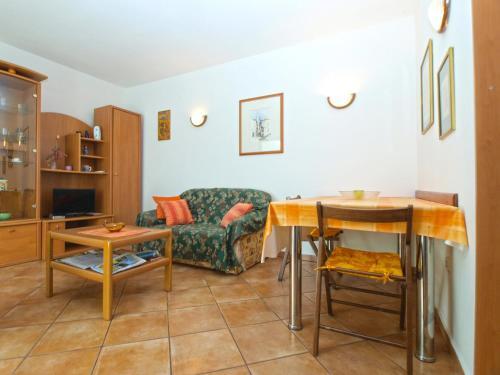 Apartments Ondina 1827