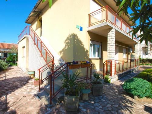 Apartments Ondina 1827