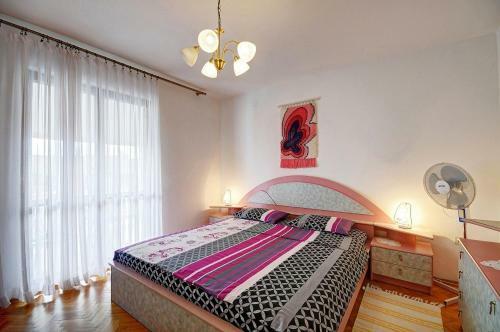 Cozy Apartments Alexandra For Relaxed Vacation