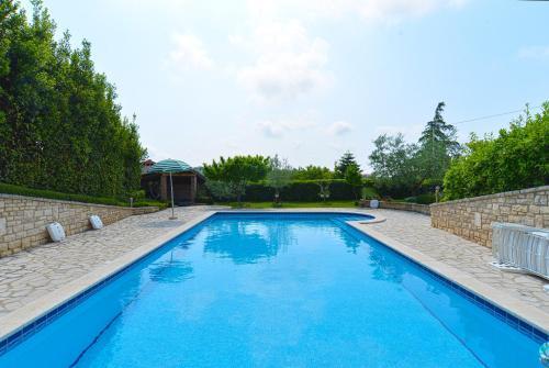 Pool Apartments 624