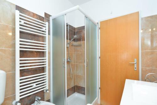 Hostal Apartment & Room Tanja 1552