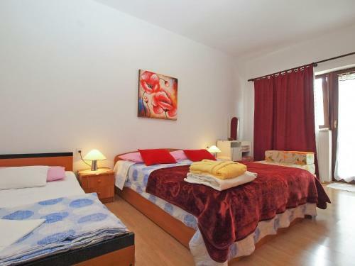 Apartment Vladimira 1569
