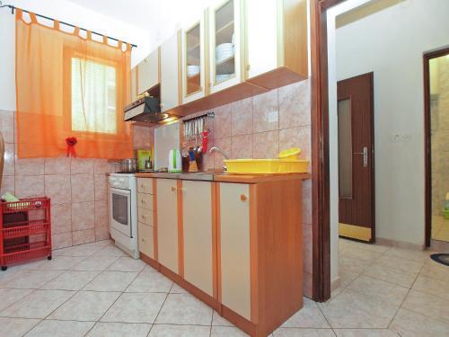Apartment Vladimira 1569