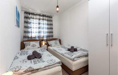 Nice Apartment In Pula W/ Wifi And 2 Bedrooms