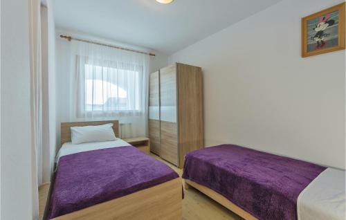 Eight-bedroom Holiday Home In Pula