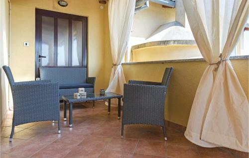 Three-bedroom Apartment In Pula