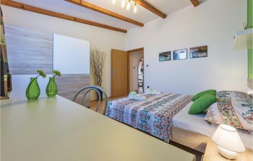 Three-bedroom Apartment In Pula