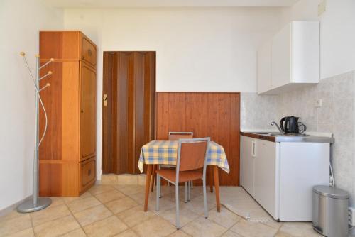 Hostal Apartment & Room Milka 1633