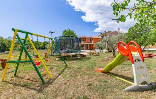 Two-bedroom Apartment In Pula