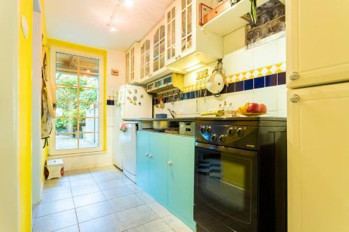 House Rustica With Private Garden And Parking