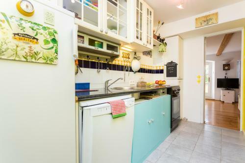 House Rustica With Private Garden And Parking