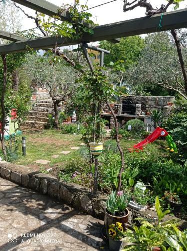 House Rustica With Private Garden And Parking