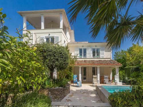 Delux Villa In Pula With Swimming Pool