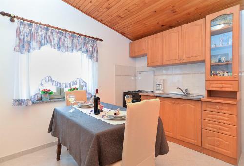 Apartment Pina 2018