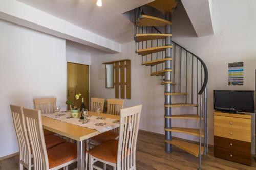 Apartments Ivica