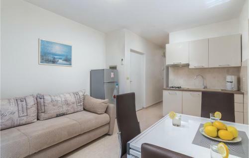 One-bedroom Apartment In Rabac