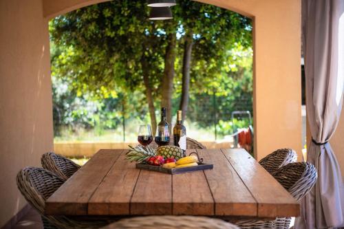 Spacious Holiday House - Pool / Jacuzzi / Sauna / Playground / 8+2