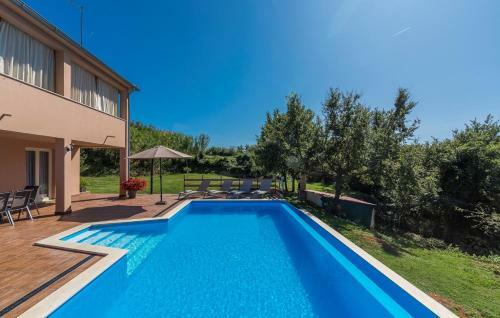 Apartment Kata With Private Pool