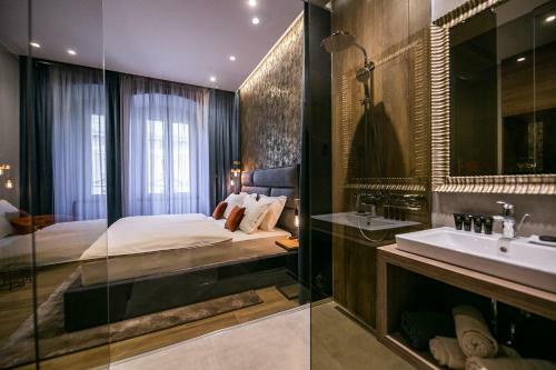 Hostal Teatro Suite & Rooms