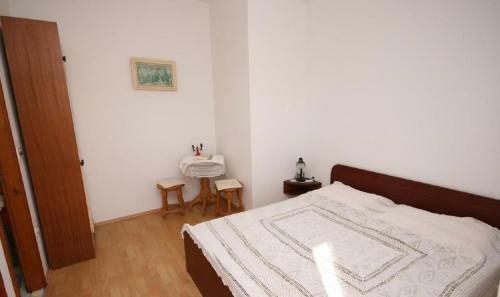 Apartments Amalija-50m Close To Sea