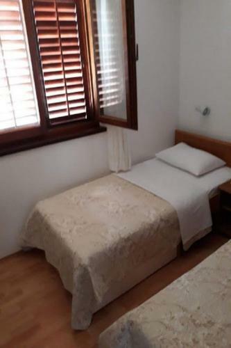 Apartments Amalija-50m Close To Sea
