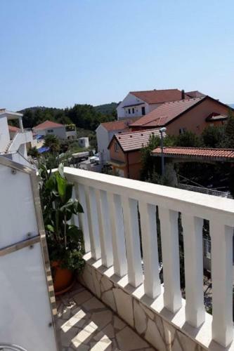 Apartments Amalija-50m Close To Sea