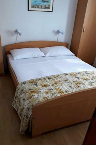 Apartments Amalija-50m Close To Sea