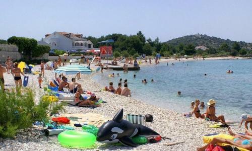 Apartments Amalija-50m Close To Sea