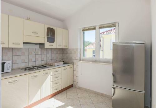 Apartment Ton?i - 100 M From Sea