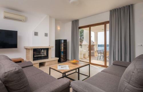 Extra Large Beachfront Luxury Villa