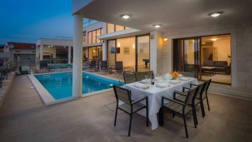 Extra Large Beachfront Luxury Villa