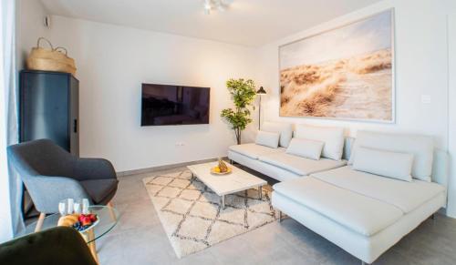 Apartamento 2-bed Apt With Ocean View 100 Meters To The Beach