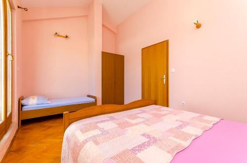 Apartments Ugrina