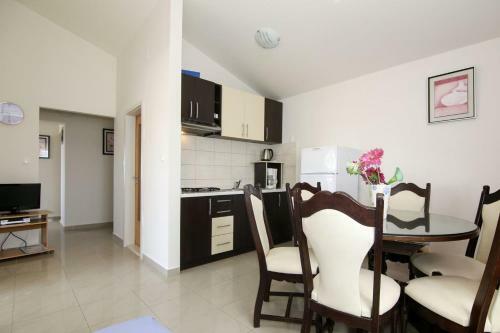 Apartments Tea - 100 M From Sea